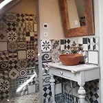 Koloska House Tatil Evi *